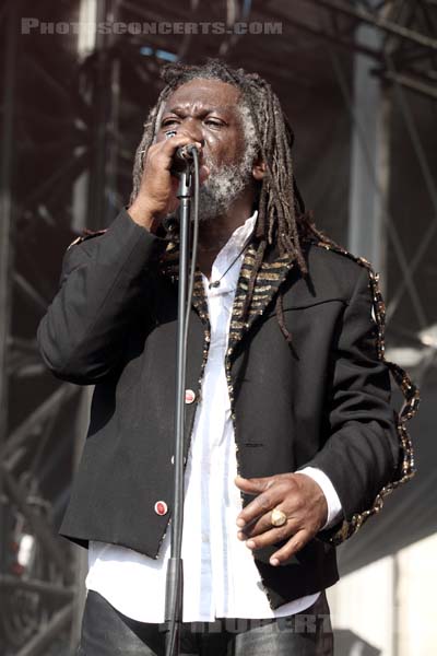 WINSTON MCANUFF - FIXI - 2013-07-21 - PARIS - Parvis de l'Hotel de Ville - 